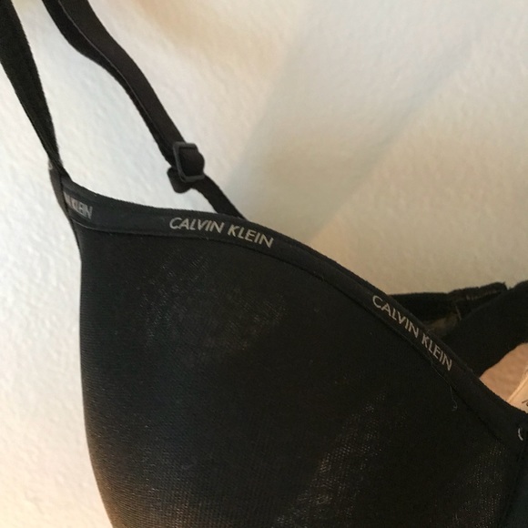 Calvin Klein Bra - Picture 3 of 3